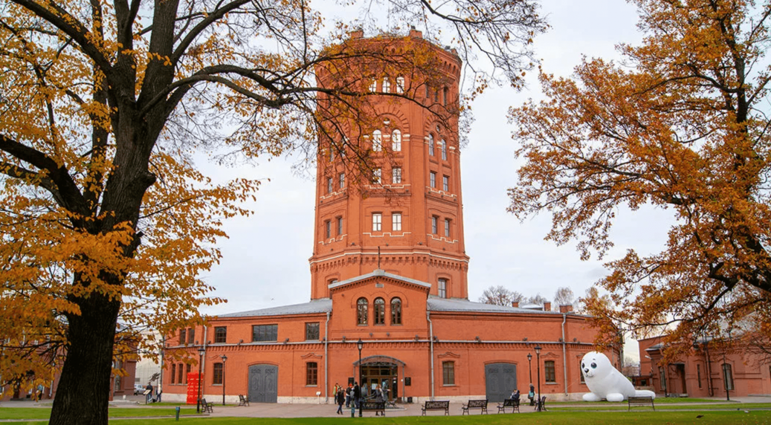 Водонапорная башня в петербурге. Водопровод в петербурге в 19 веке. Водонапорная башня спб шпалерная. Водонапорная башня санкт-петербург шпалерная. Водонапорная башня политехнического университета.