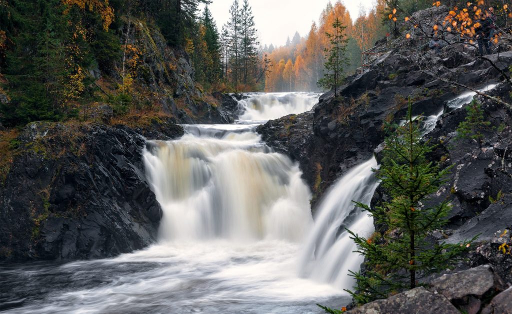 Водопад Кивач в Карелии